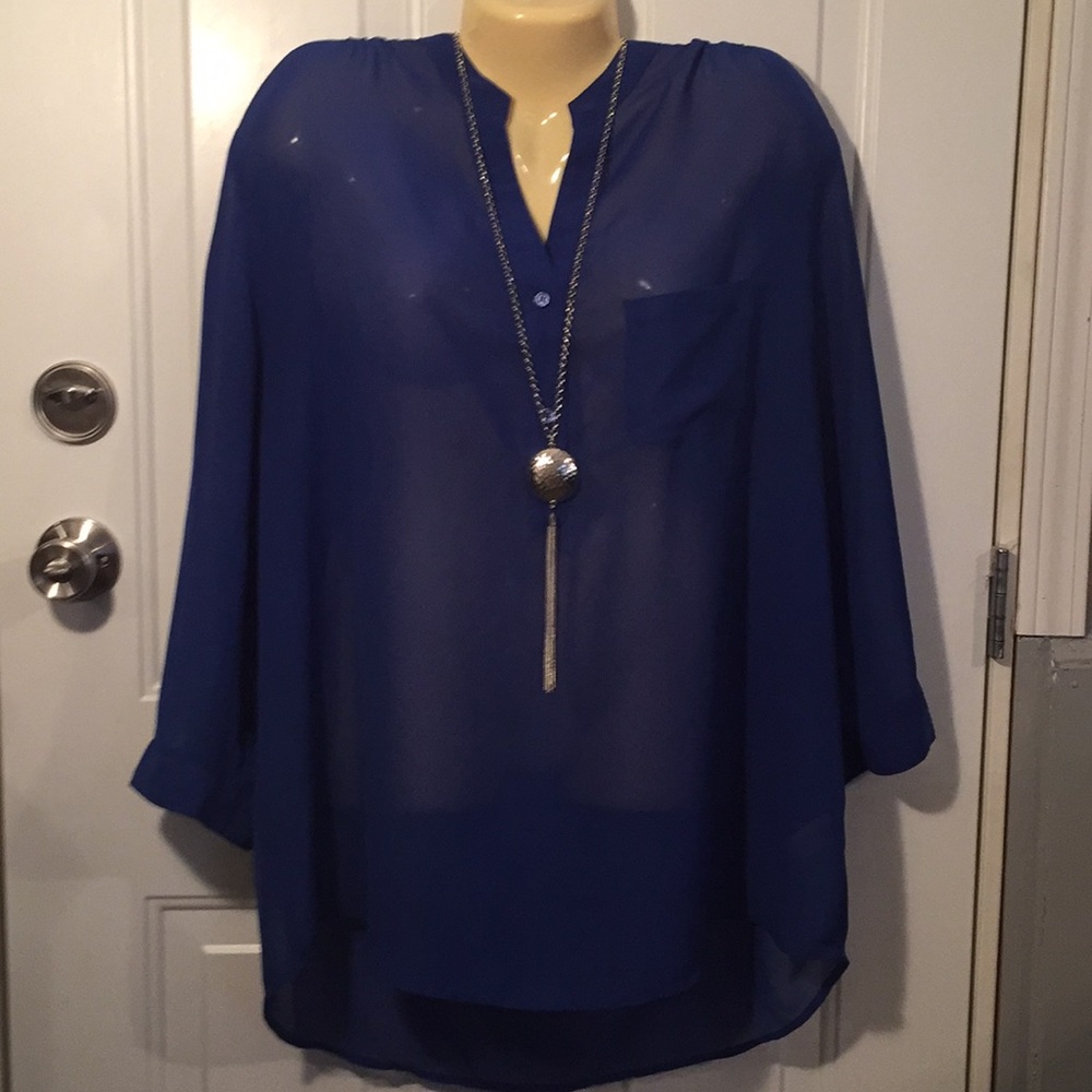 MAURICES NWT CHAFON TOP SIZE 2